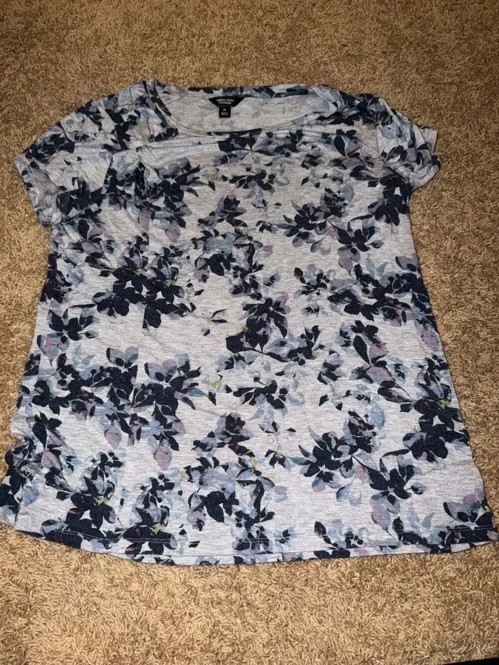 Simply Vera Vera Wang Women's Short Sleeve Gray Floral Knit T-Shirt Size M